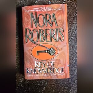 Nora Roberts Key of Knowledge paperback book